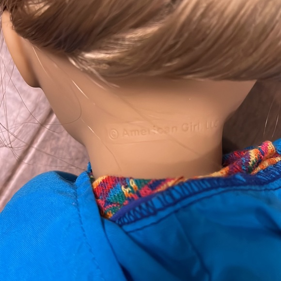 American Girl Doll Blonde Hair, Hazelnut Eyes - Picture 6 of 9